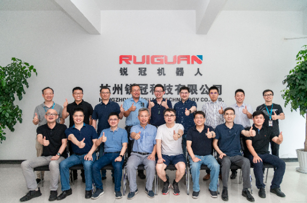 聚合力 赢未来—2021汇牛私董会走进锐冠科技